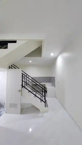 DHYANA RUMAH TANJUNG DUREN UK 4x11m BANGUNAN 2.5 LANTAI LOKASI BAGUS
