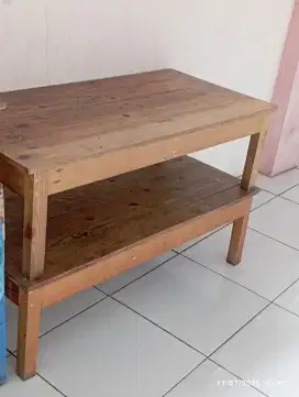 Meja lesehan bagus