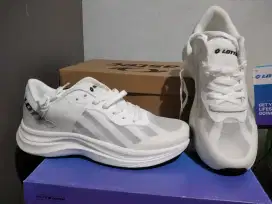 Sepatu lotto run original murah size 41 dan 43