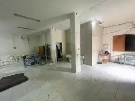DHYANA RUMAH JELAMBAR UK 15x16m AKSES LEGA 2 MOBIL LOKASI STRATEGIS