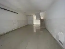 Dhyana rumah sewa plong uk 5x15m bangunan 3.5 lantai di jelambar