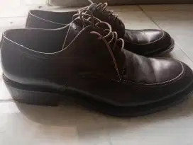 Sepatu SIZE 45 Pantopel To Boot New York