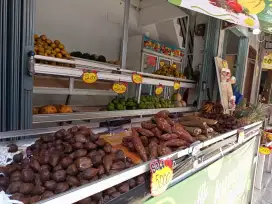 Over kontrak kios 2 lantai + rak +  showcase + freezer + isi dagangan