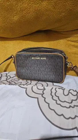 Tas dompet MK Mulus