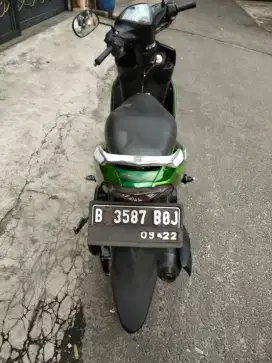 Jual motor Yamaha Mio j tahun 2012