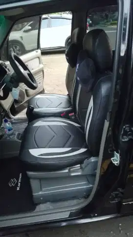 Sarung jok mobil bisa pasang kerumah