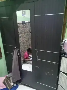 Di jual lemari bekas