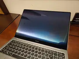 Samsung Galaxy Book5 Pro 16 Intel Ultra 5 16RAM 512GB Touchscreen