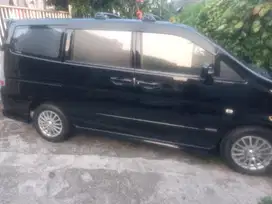 Nissan Serena 2010 Bensin