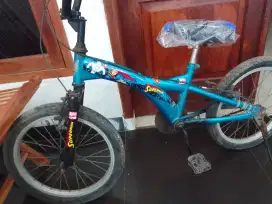 Sepeda BMX UK. 18 wimcycle