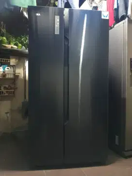 Kulkas 2 pintu SBS merk GEA