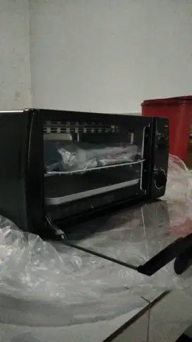 Midea oven listrik