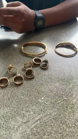 Terima perhiasan emas dan berlian tanpa surat