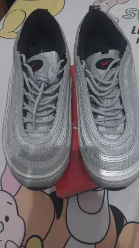 Sepatu Nike, 2 Sepatu North Star