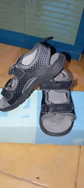 Sepatu sandal anak keren