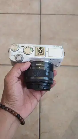 CANON MIRORLES M3 + KIT 15 45MM STM + ADAFTER MEIKE FULLSET BOX