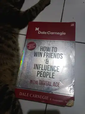 Buku How To Win Friends & Influence People