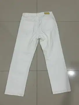 jean warna putih
