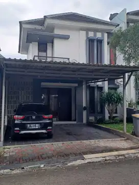 Dijual dibawah pasaran, rumah siap huni di Legenda Wisata