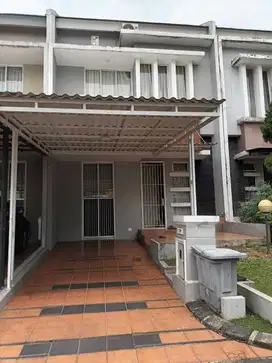 Rumah di PHG cluster favorit di tengah Gading Serpong