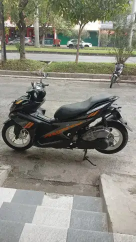 Yamaha aerox 2018 non abs black