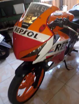 CBR Repsol 150R 2015