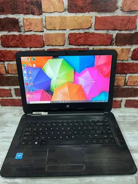 Laptop Hp hitam