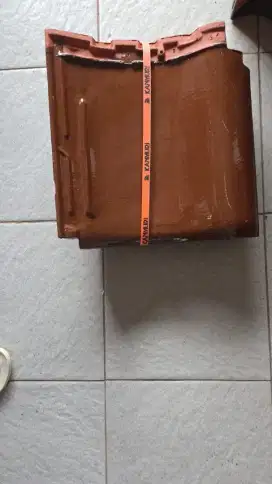 Genteng keramik kanmuri melenio