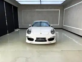 Porsche 911 carrera s 2012 white