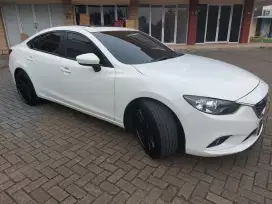 Mazda 6  - Tahun 2014 AT Putih