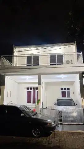 Dijual Rumah di BSD City Nusaloka sektor 14.6 hadap taman