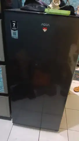 Kulkas 1pintu merk AQUA