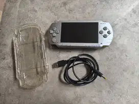 Playstation Portable PSP Fat 1000 Silver 16GB 01