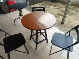 1 Set Meja dan Kursi Teras