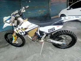 Husqvarna FE 350 antik original