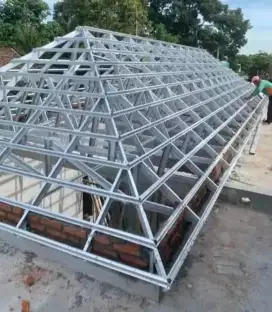 Atap baja ringan genteng metal pasir terpasang