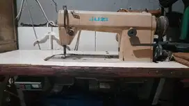 Mesin jahit JUZI + mesin obras