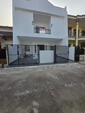 Rumah Baru 2,5 Lantai Siap Huni - Lokasi Strategis di Kelapa Gading