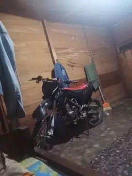 Dijual KLX  2017 tipe F Body Gordon