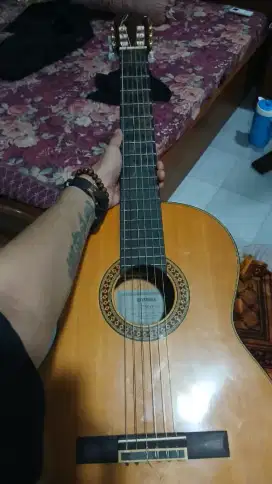 Dijual cepet aja Gitar Yamaha C-390