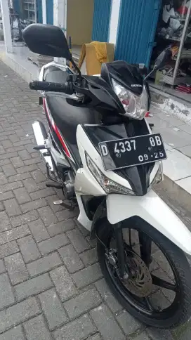 Di jual cepat motor supra 2015