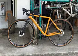Sepeda Gravel Borneotrack