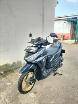 Bissmillah dijual motor Honda Vario LED old 150cc  2017 istimewa