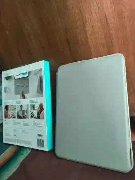 COMBO TOUCH KEYBOARD IPAD 11 INCH