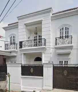 Disewakan rumah cantik dekat mall pondok indah