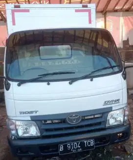 TOYOTA DYNA 110 ST 2011 ENGKEL BOX