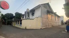 Rumah induk & Kost 36 kamar Di jl. Kaliurang Dekat Kampus UII Pusat