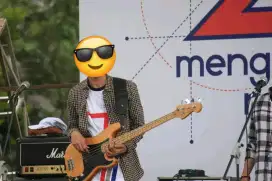 Bass Fender Jazz Custom Freamp Aktif dan pasif siap betot