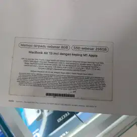 Macbook air m1 resmi 256gb Hb 97 komplit mulus pemakaian