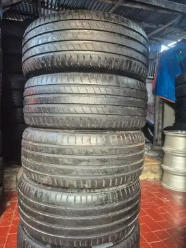 Ban copotan mercy Mechlin latutide sport3 ZP RFT 255/55 R18 80%.4pcs